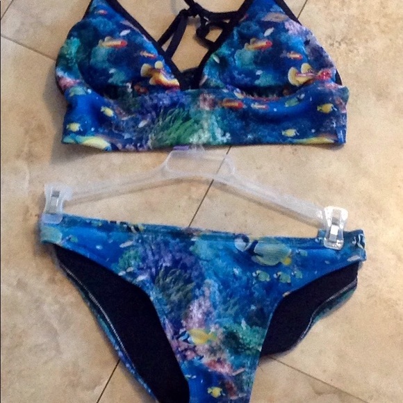 Melika Bikini. New w/o tags. Size Large - Picture 4 of 5